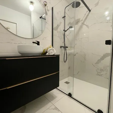 Chez Paul Et Louis *